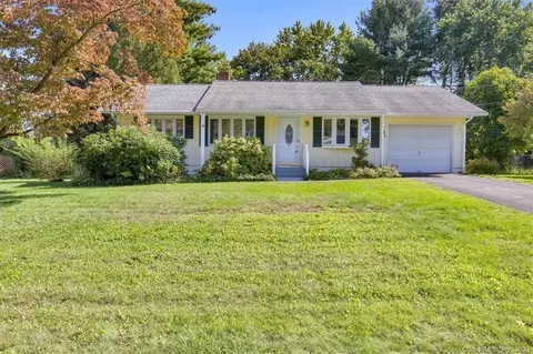 52 Glendale Ave, Middletown, CT 06457