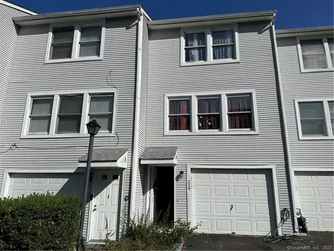 326 Rosewood Ave #326, New Haven, CT 06513