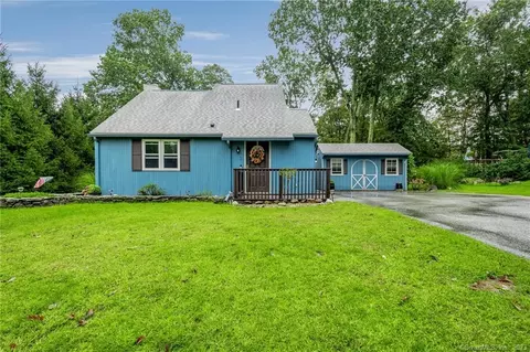 3 Cotswold Dr, Ashford, CT 06278