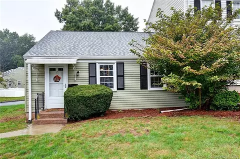 3 Gayfeather Ln #3, Glastonbury, CT 06033