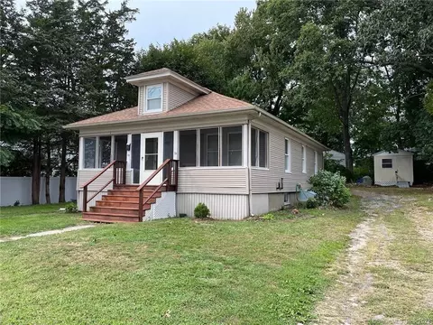 78 Morse Ave, Groton, CT 06340