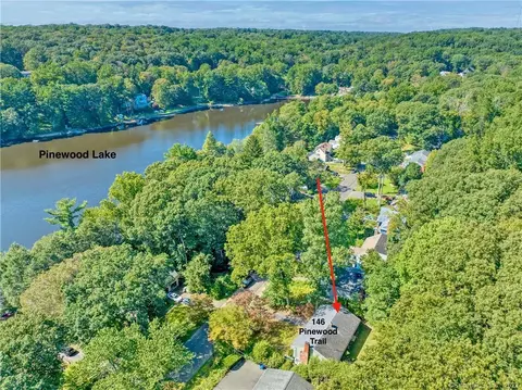 146 Pinewood Trl, Trumbull, CT 06611