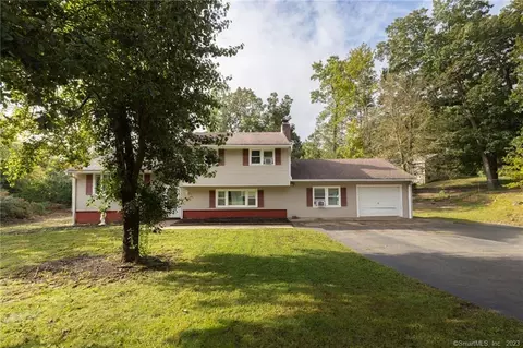 31 Jardin Dr, East Haven, CT 06513