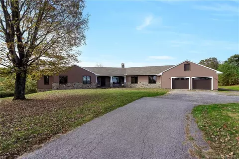 265 E Cotton Hill Rd, New Hartford, CT 06057