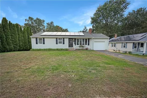 59 Magnolia St, Newington, CT 06111