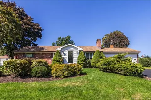 155 Greenbriar Rd, Meriden, CT 06450