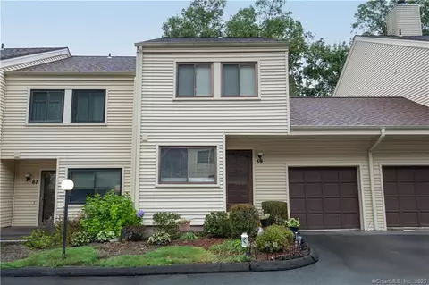 59 Deer Run #59, Bethel, CT 06801