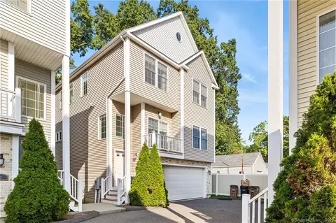 189 Seaside Ave #5, Stamford, CT 06902
