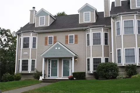 273 Bridge St #14, Groton, CT 06340