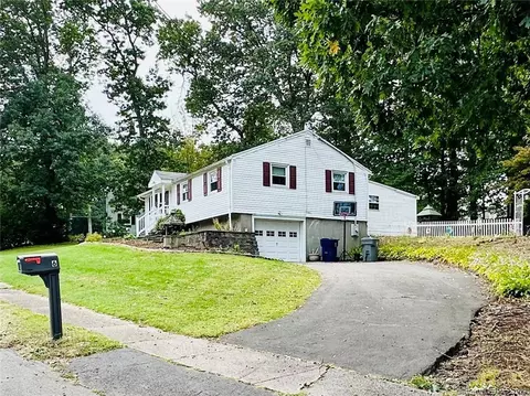 6 Murzen Ln, Plainville, CT 06062