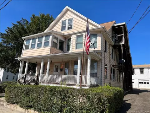 12 East St, Ansonia, CT 06401