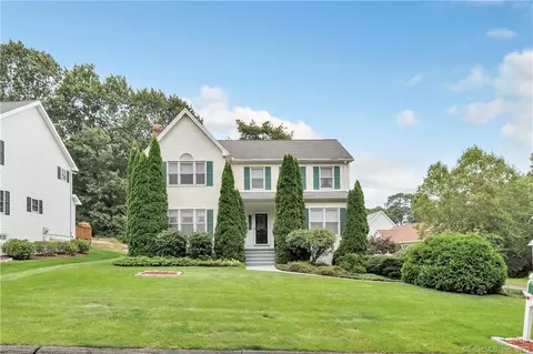 6 Basking Brook Ln, Shelton, CT 06484