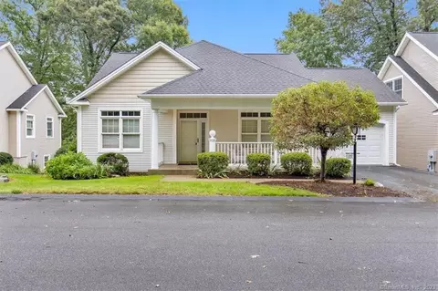 15 Hawthorn Hl #15, Tolland, CT 06084