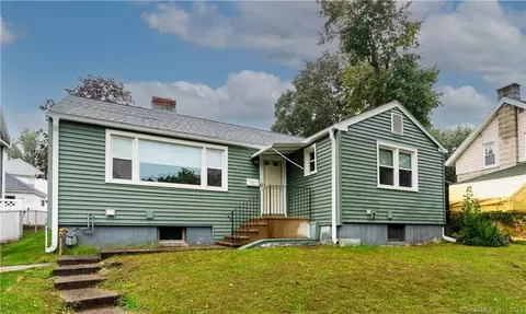 1097 Maple Ave, Hartford, CT 06114