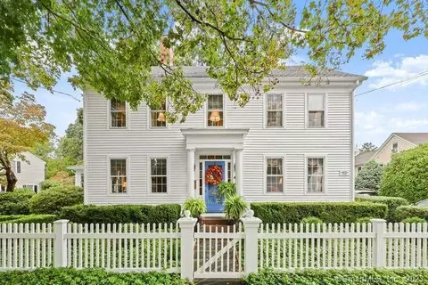 33 Old Boston Post Rd, Old Saybrook, CT 06475