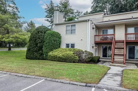 11 Beard Dr #11, New Milford, CT 06776