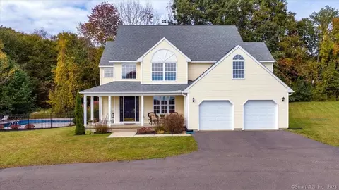 141 N Farms Rd, Coventry, CT 06238