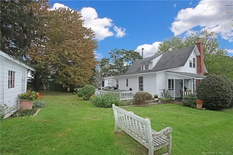 687 Saw Mill Rd, West Haven, CT 06516