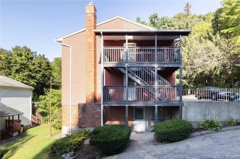 14 Crescent St, Derby, CT 06418