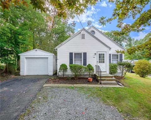361 City Hill St, Naugatuck, CT 06770