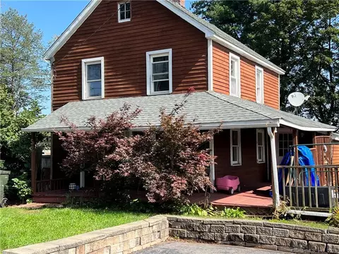 52 Treasure Ave, Berlin, CT 06037