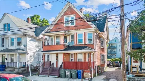 84 Bell St, Bridgeport, CT 06610