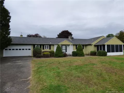 2 Wanda Dr, Beacon Falls, CT 06403