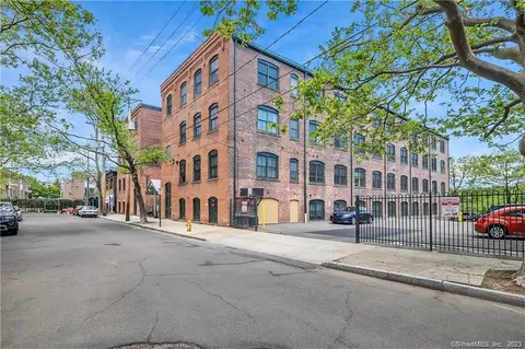 43 Chestnut St #206, New Haven, CT 06511