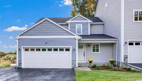 85 River Rd #27, Shelton, CT 06484