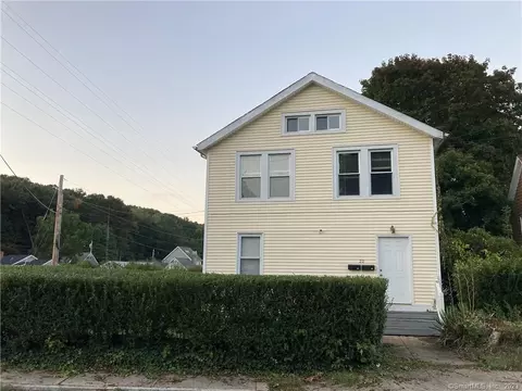 32 Hull St, Ansonia, CT 06401