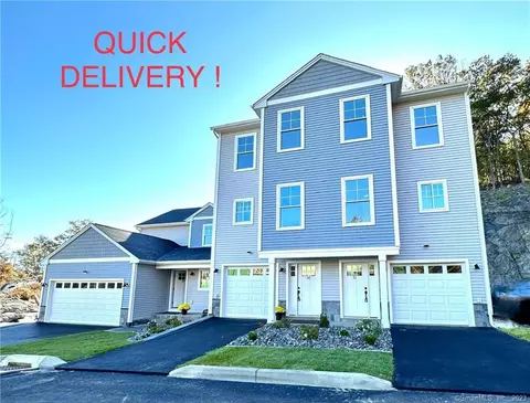 85 River Ln #34, Shelton, CT 06484