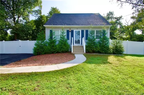 96 Parsons Rd, Enfield, CT 06082