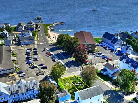 152 Beach Ave, Milford, CT 06460