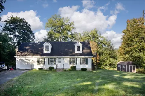 305 N Elm St, North Canaan, CT 06018