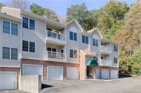 22229 Arganese Pl #22229, Trumbull, CT 06611