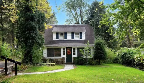 18 Birch Rd, Avon, CT 06001