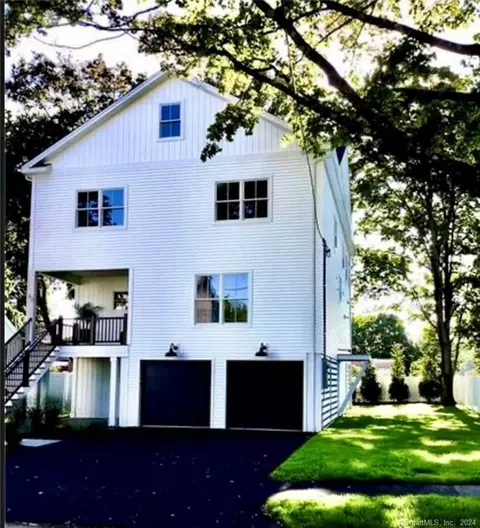 60 Mona Ter, Fairfield, CT 06824