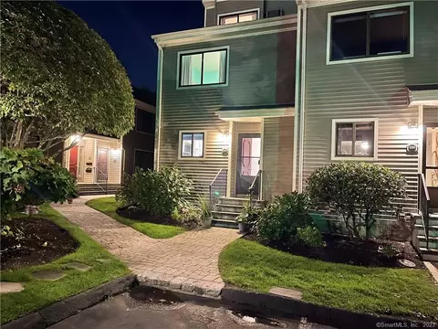 260 Melody Ln #260, Fairfield, CT 06824
