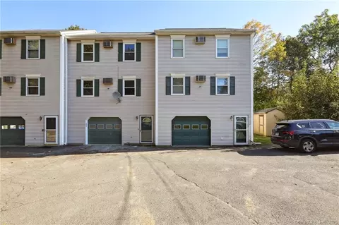 5 Abbott St #1, Danbury, CT 06810