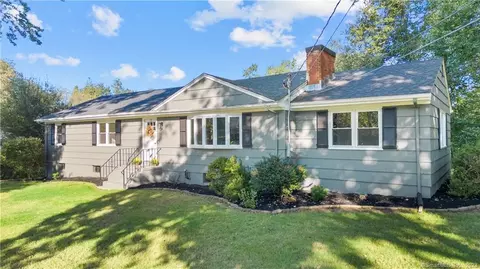 249 Hawthorne Ln, Orange, CT 06477