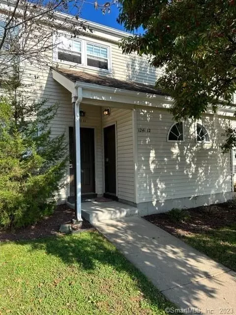 1241 Washington St #12, Middletown, CT 06457