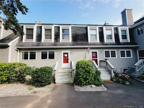 214 Alps Rd #40, Branford, CT 06405
