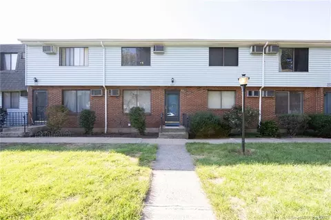 606 Blackstone Vlg #606, Meriden, CT 06450
