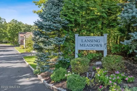 500 River Rd #12, Greenwich, CT 06807