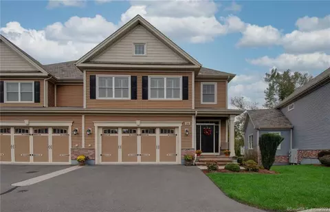30 Harvest Ct #30, Newington, CT 06111