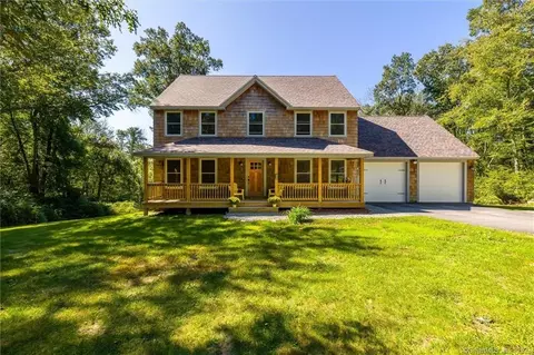875 Ekonk Hill Rd, Voluntown, CT 06384