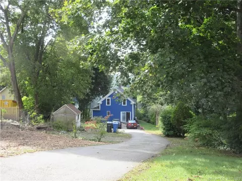 194 Prospect St, Plainfield, CT 06354
