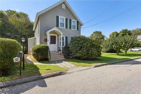 22 Watch Hill Ave, Stonington, CT 06378