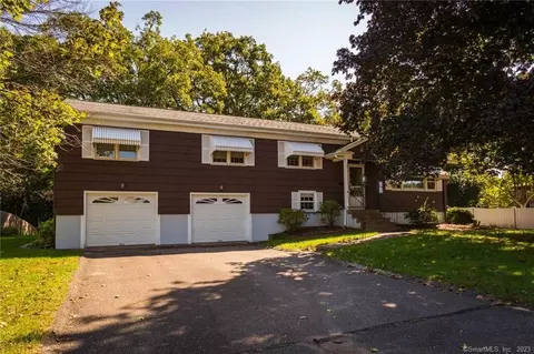 45 Schaller Rd, Manchester, CT 06042