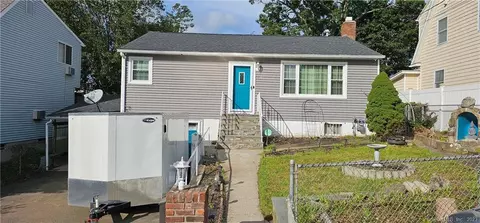 91 Temple St, Waterbury, CT 06706